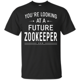 You're Looking At A Future Zookeeper T-shirt Graduation Gift_Black