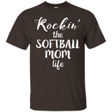 ROCKIN' THE SOFTBALL MOM LIFE Fastpitch Mother T-Shirt_Black