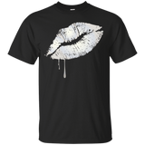 Dripping Pearl Lips Tshirt_black