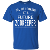 You're Looking At A Future Zookeeper T-shirt Graduation Gift_Black