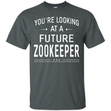 You're Looking At A Future Zookeeper T-shirt Graduation Gift_Black