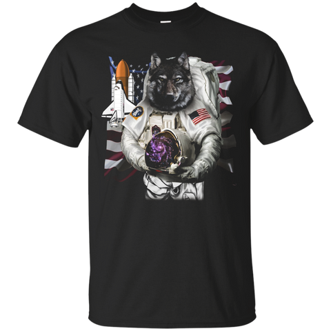 Patriotic Wolf as USA America Astronaut T-Shirt_Black